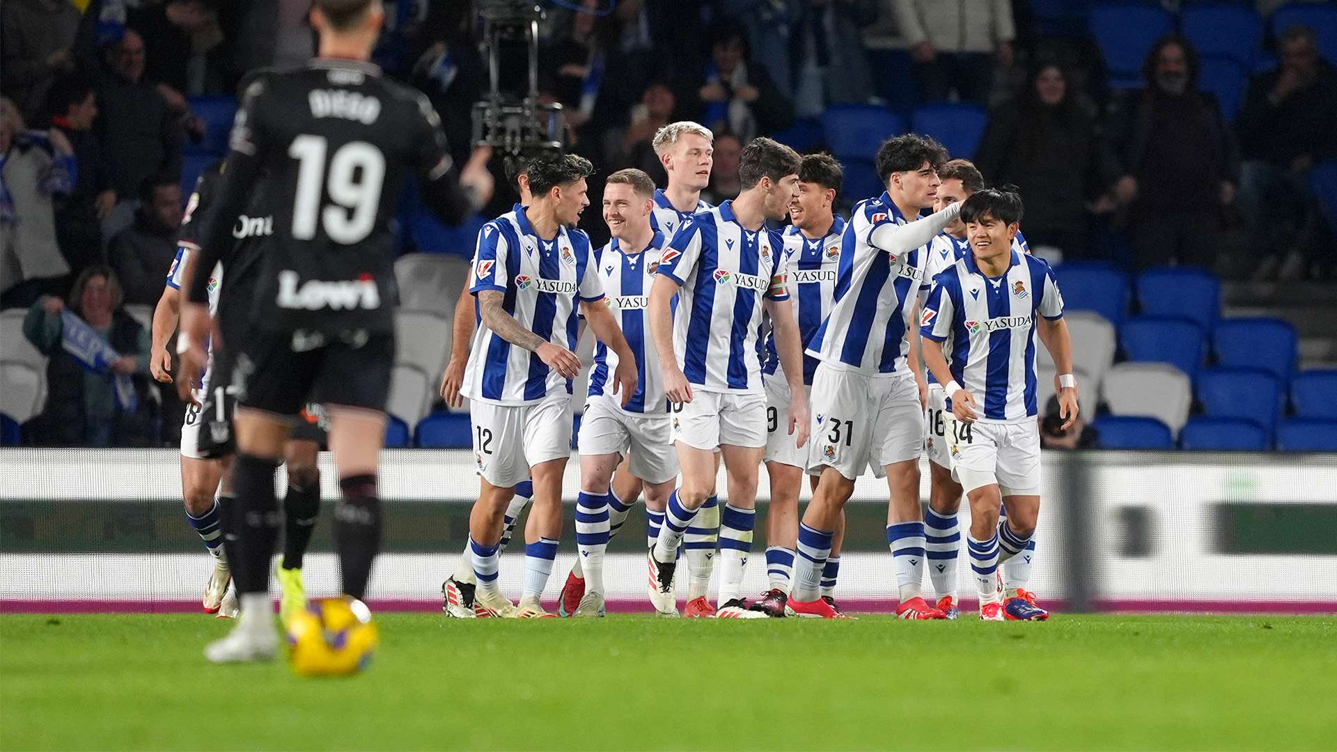 本地居民和 本地居民和